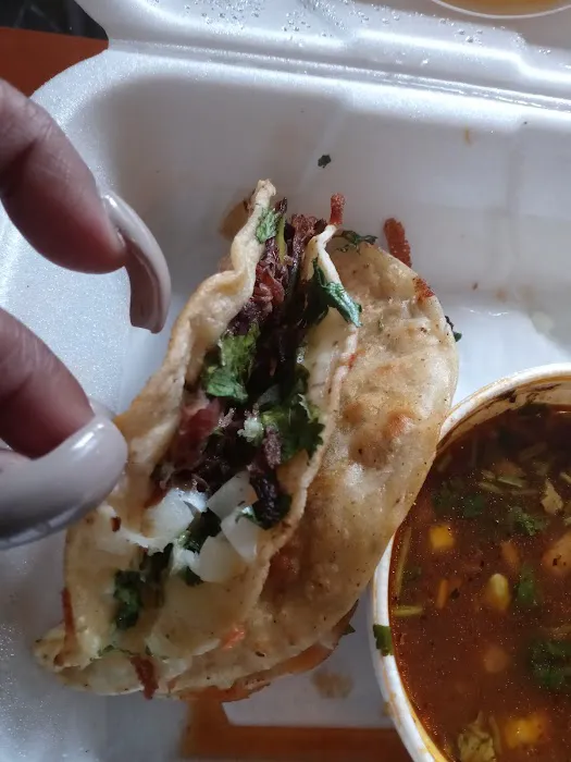 Machete Taqueria - Food Truck Picture 9