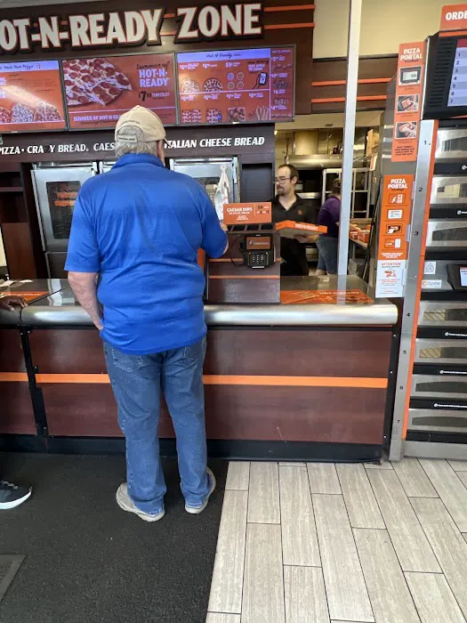 Little Caesars Pizza Picture 8