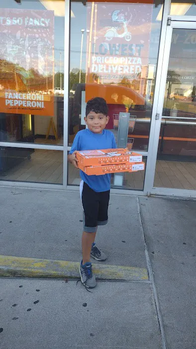 Little Caesars Pizza Picture 6