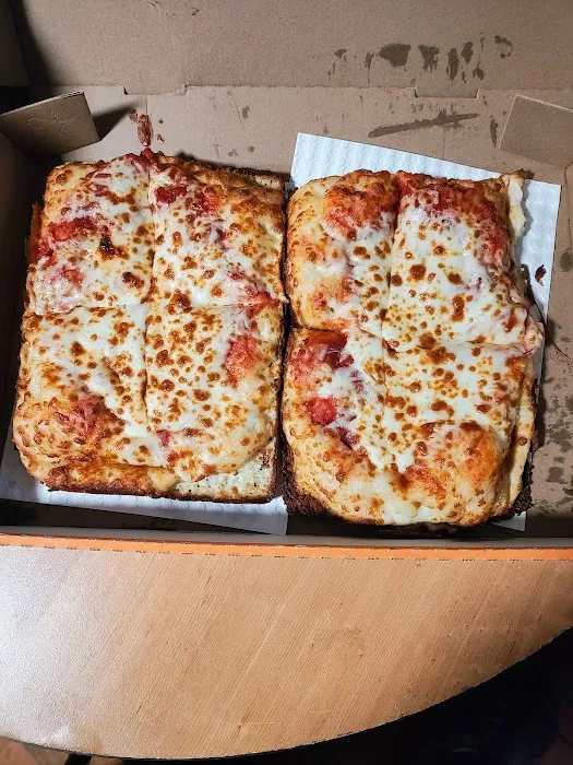 Little Caesars Pizza Picture 10