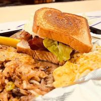 Renee's Bar & Grill ico