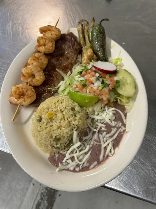 Pacifico Bar and Grill Picture 6