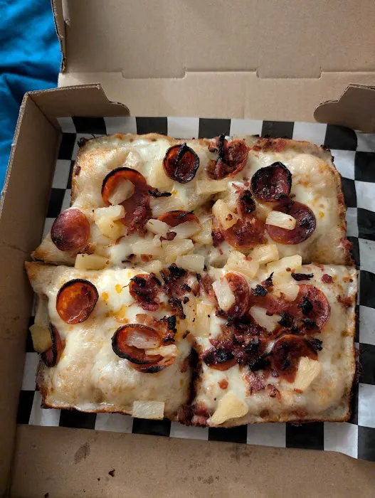 Fibonacci's Pizzeria #2 (Grandview Theater location) Picture 4