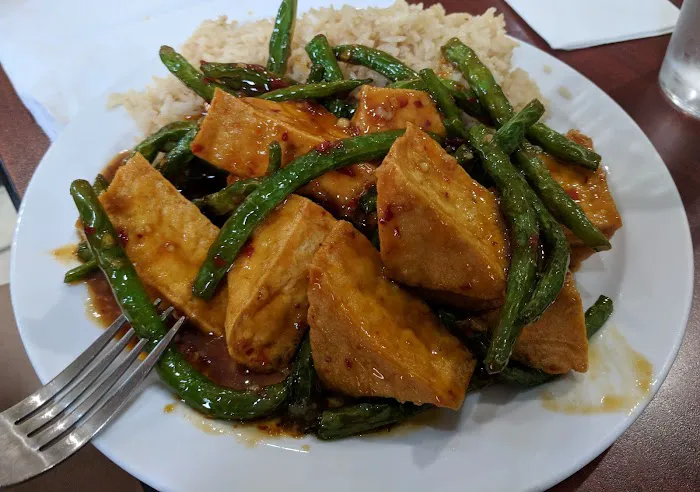 Yau's Chinese Bistro Picture 9