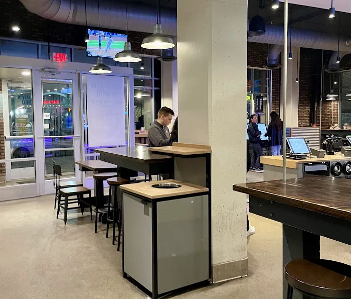 Taco Bell Cantina Picture 5