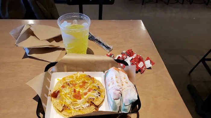 Taco Bell Cantina Picture 6