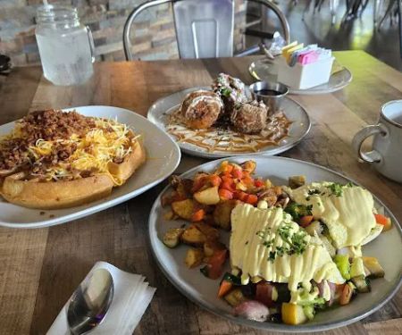 Drunch Eatery + Bar