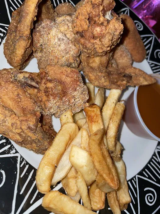 Peppers Wings & Fish Picture 6
