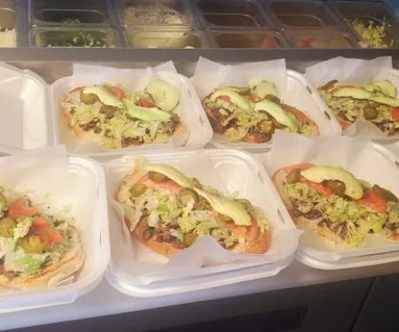Taqueria La Mamalona