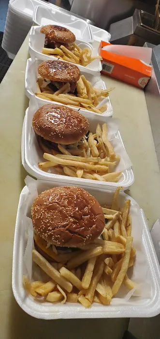 Taqueria La Mamalona Picture 5