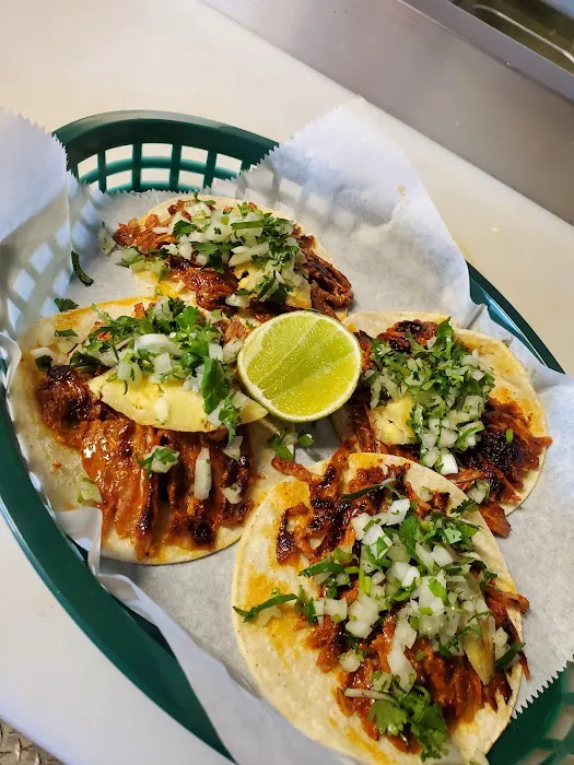 Taqueria La Mamalona Picture 7
