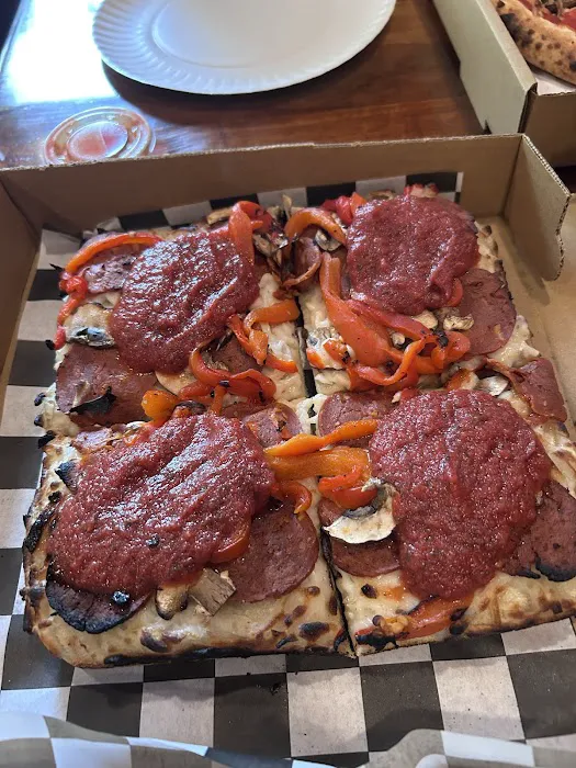 Fibonacci's Pizzeria #1 (Studio 35 location) Picture 2