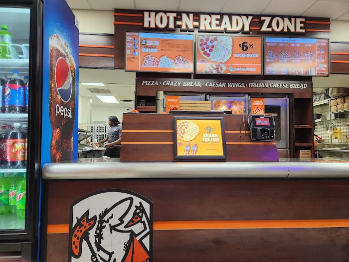 Little Caesars Pizza Picture 5
