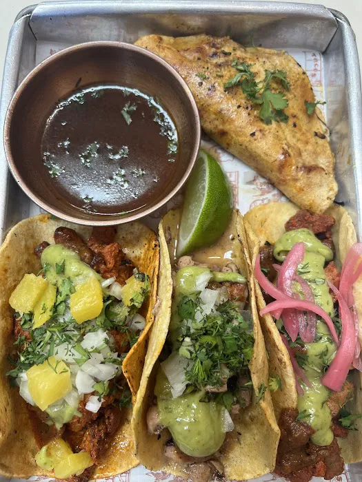 Taquería La Popular Picture 1