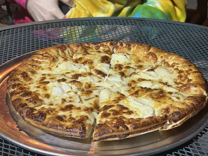Halwani's Pizza & Stromboli - Grandview Location Picture 5