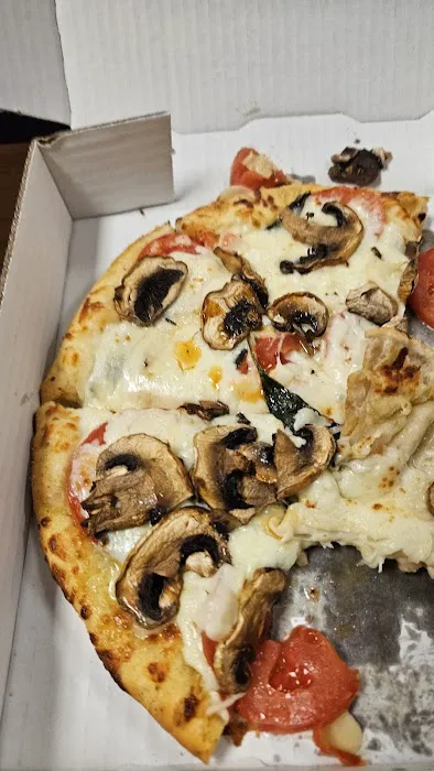 Halwani's Pizza & Stromboli - Grandview Location Picture 6