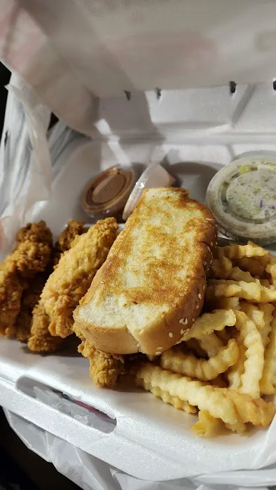 Raising Cane's Chicken Fingers Picture 2