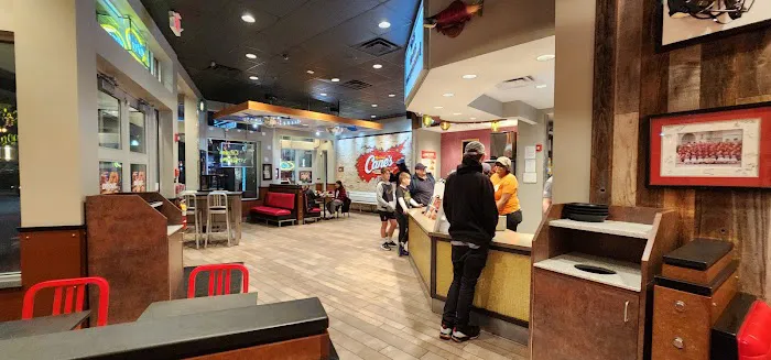 Raising Cane's Chicken Fingers Picture 3