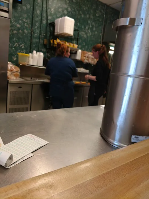 Howdy's Deli Picture 10