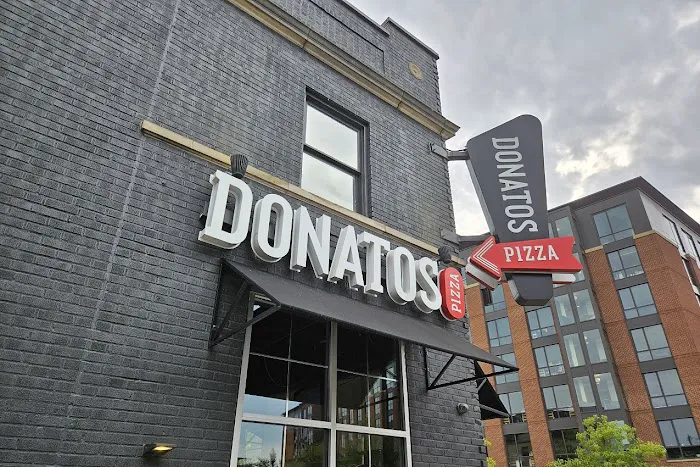 Donatos Pizza Picture 2