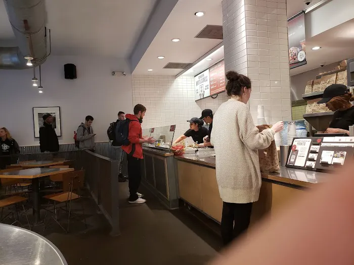 Chipotle Mexican Grill Picture 2