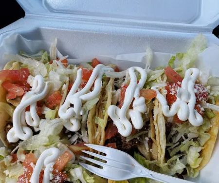 El Huarache Veloz Taco Stand