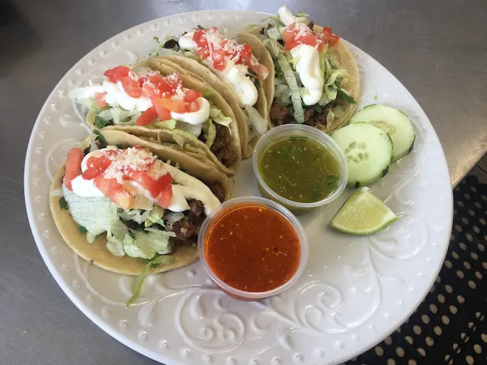 El Huarache Veloz Taco Stand Picture 6
