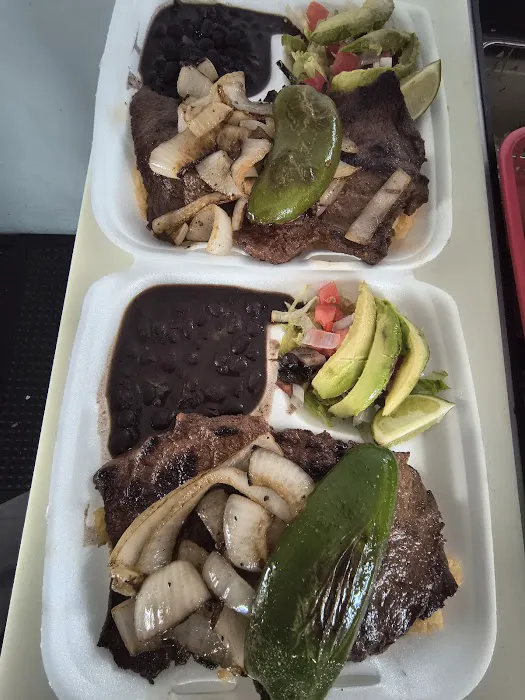 Taquería melanie mexican food truck Picture 3