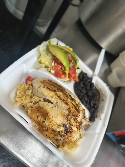 Taquería melanie mexican food truck Picture 4