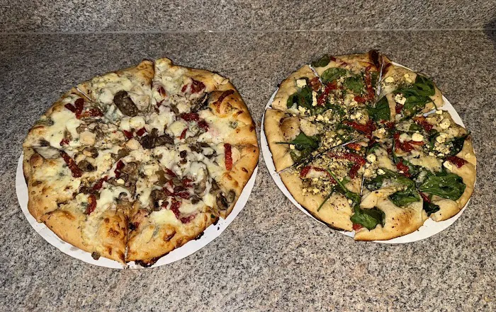 Mama Mimi's Take 'N Bake Pizza - Grandview - Columbus, OH Picture 2