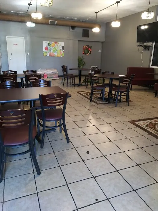 Halal Pizza Cafe Picture 3