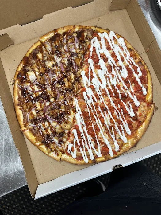 Auzy’s Pizza & Chicken Picture 2