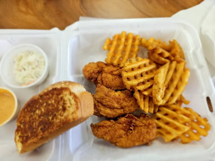 Lenny’s Chicken Fingers Picture 3