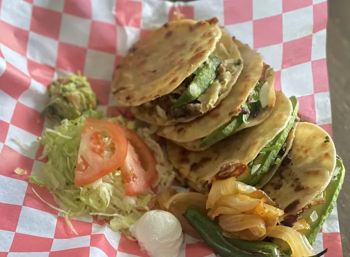 Taquería Los Dos Potrillos De Jalisco Picture 6