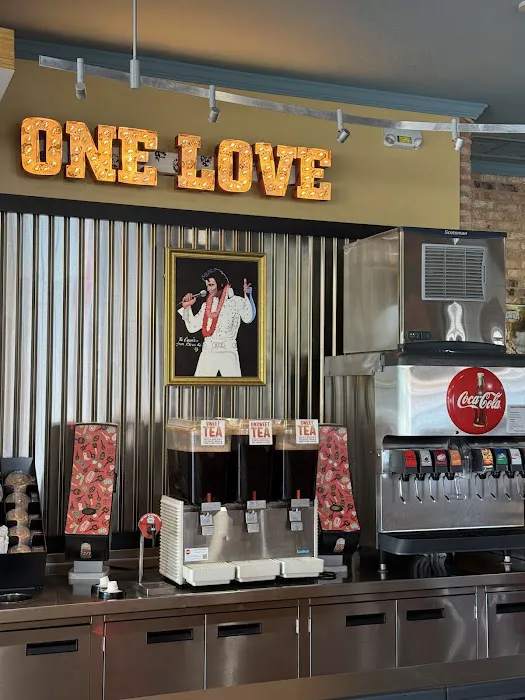 Raising Cane's Chicken Fingers Picture 4