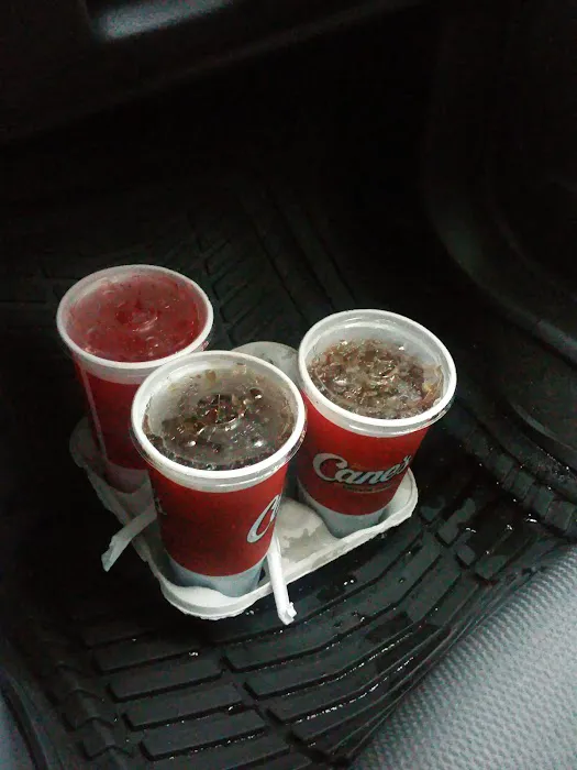 Raising Cane's Chicken Fingers Picture 9