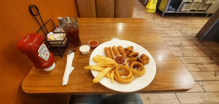 The Burger Den Picture 4