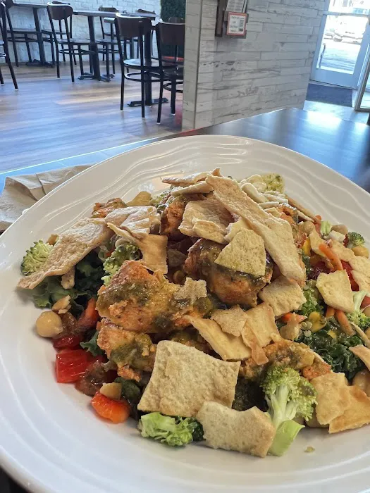 CHOP5 Salads & Bowls Picture 10