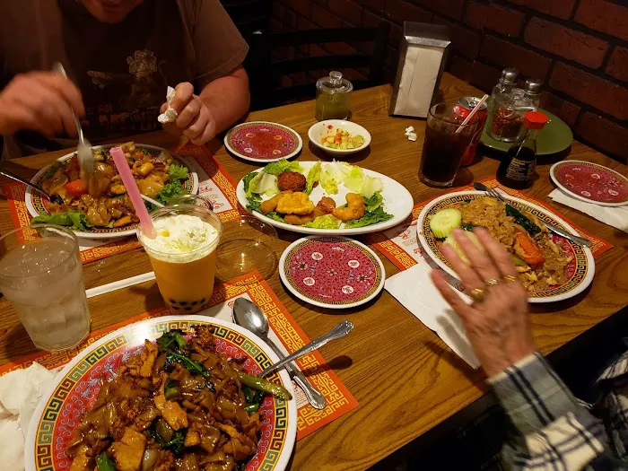 Bangkok Grocery & Restaurant Picture 10