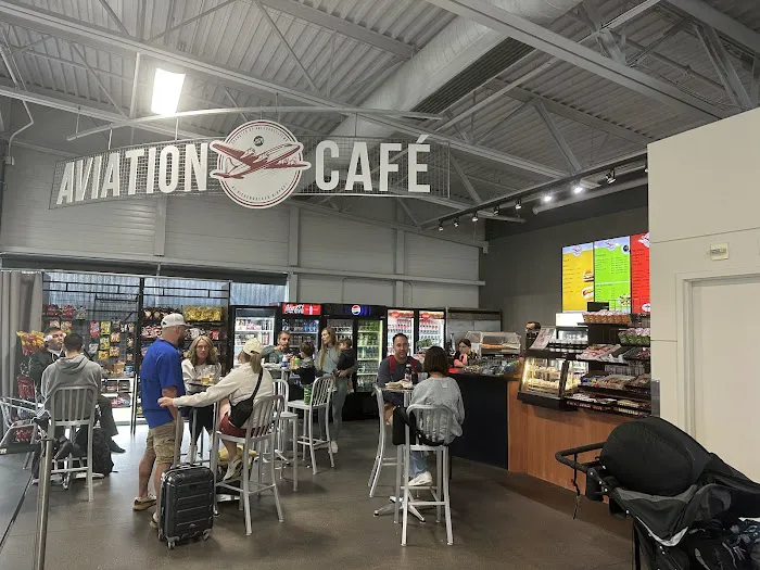 Aviation cafe Picture 1