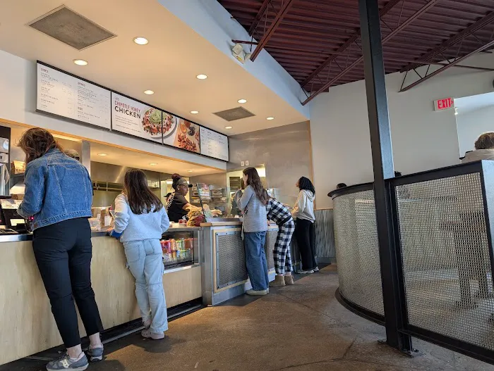 Chipotle Mexican Grill Picture 5