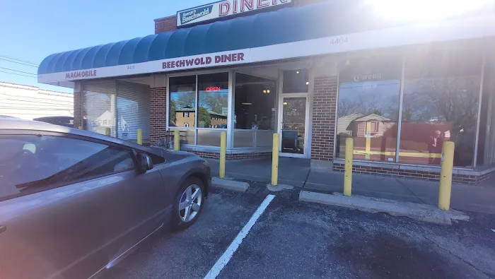 George's Beechwold Diner Picture 4