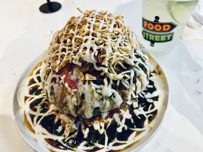 Food Street Picture 4