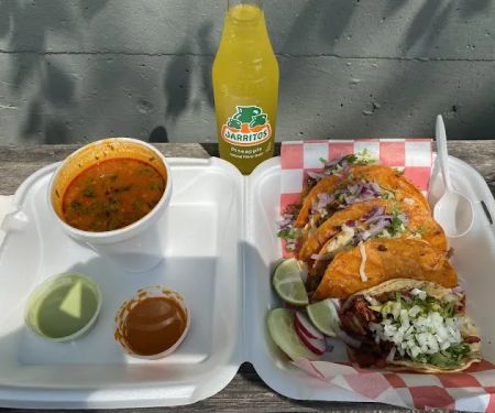 Los Agavez Taqueria