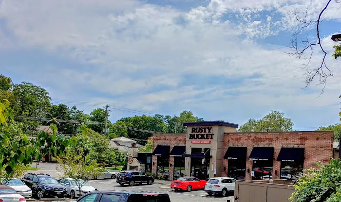 Rusty Bucket Restaurant and Tavern Picture 4