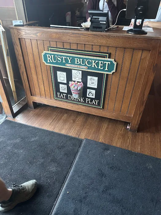 Rusty Bucket Restaurant and Tavern Picture 10