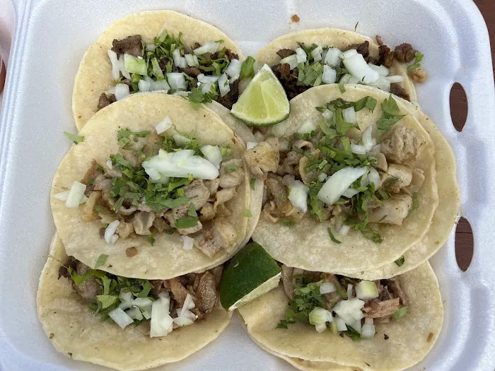 Los Chilangos Taco Truck Picture 1