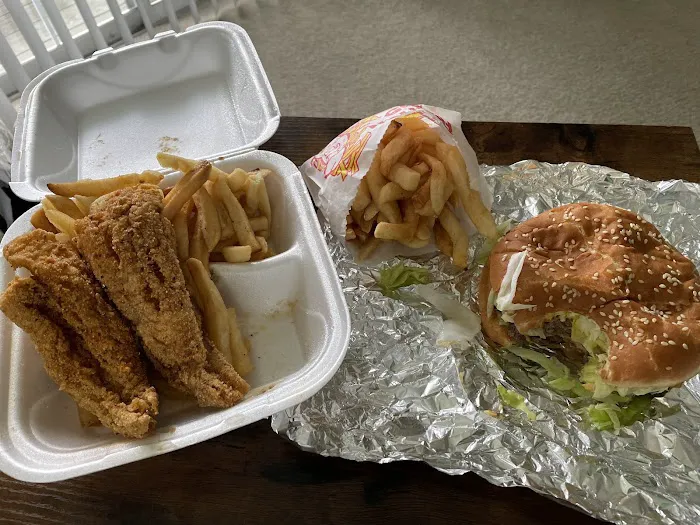 Royal Burger Picture 8