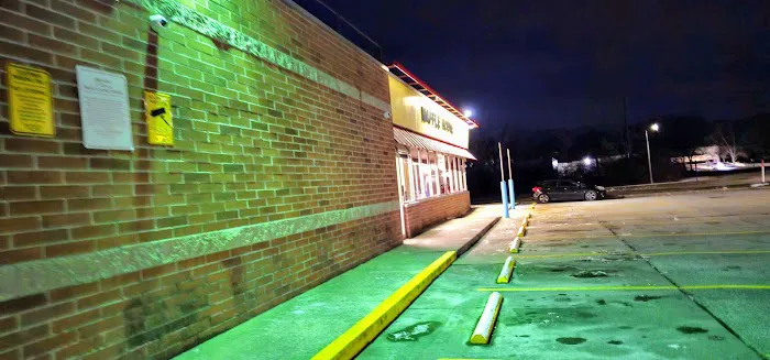 Waffle House Picture 7