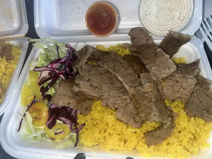 Plate’s Meats over Rice Picture 6